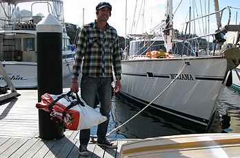 man overboard recovery device for sailboats, Sea Scoopa, in carrying bag